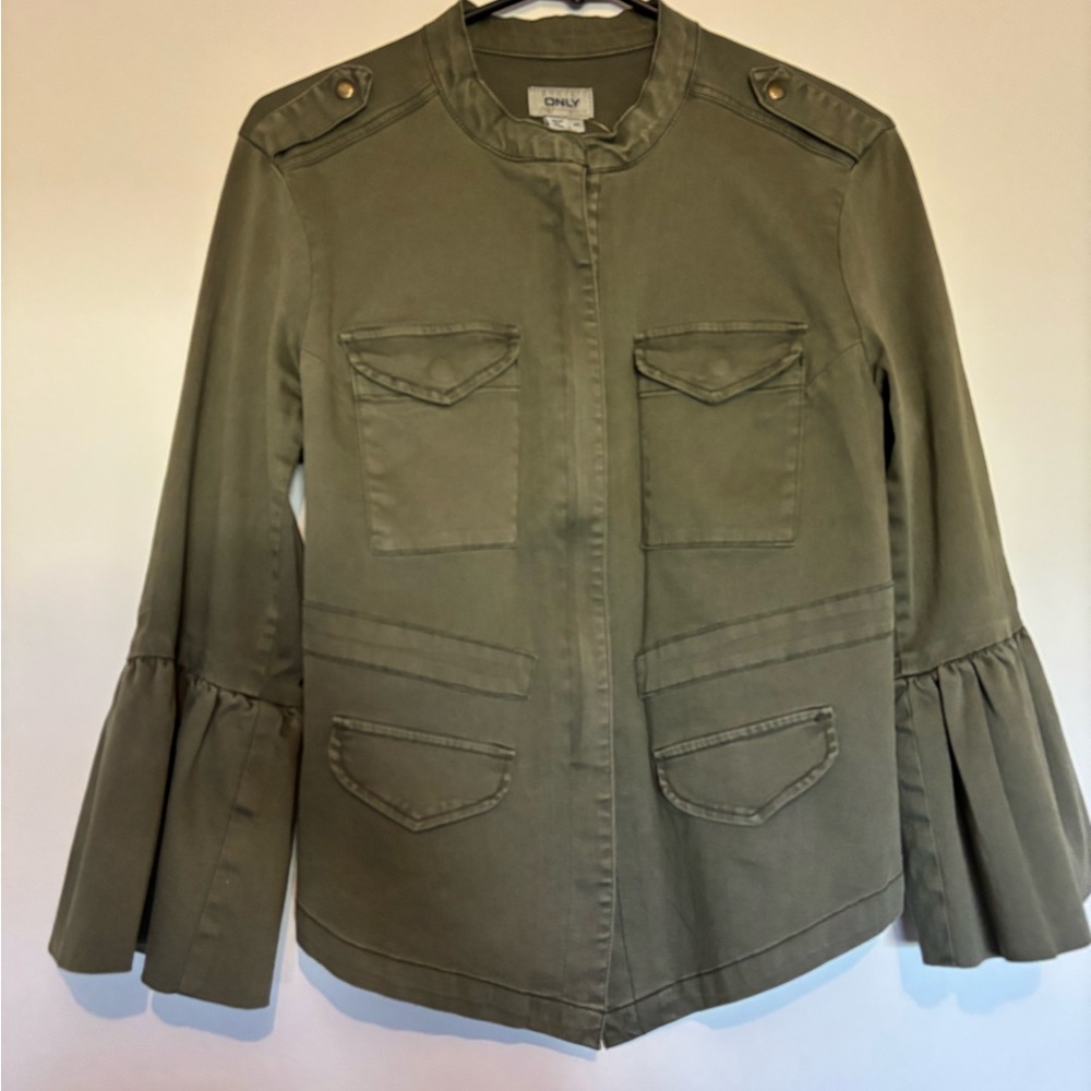 Only Utility Jacket in Olive